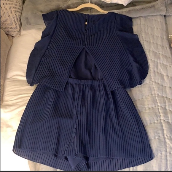 Navy blue pleated Club Monaco romper - Picture 3 of 3